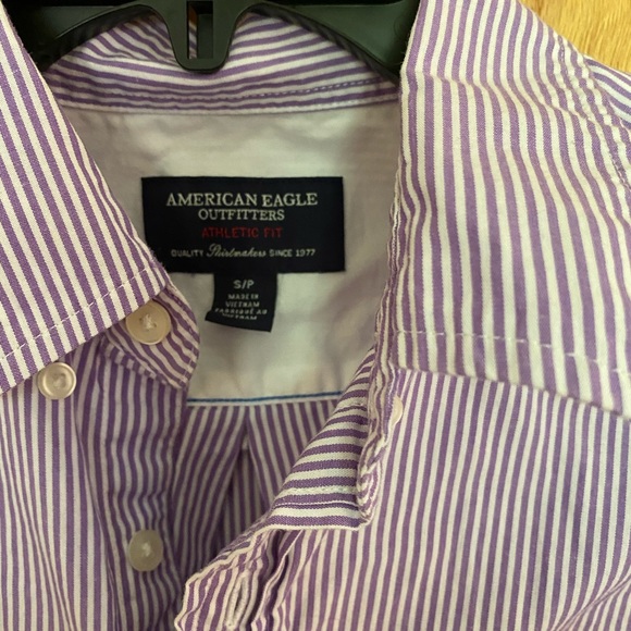 (2) American Eagle button down shirts - Picture 4 of 4